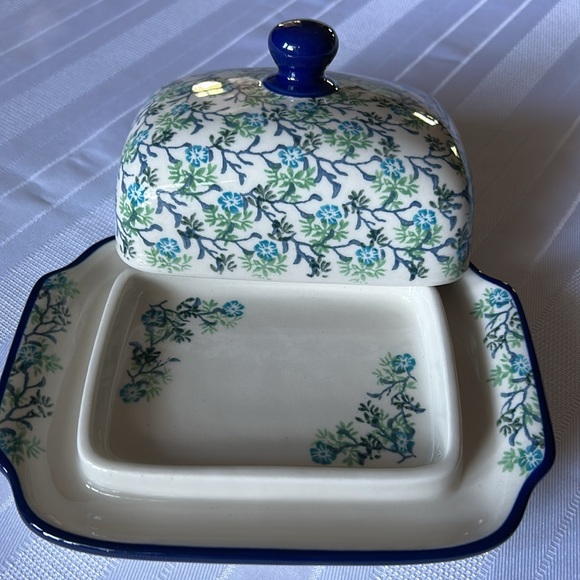 Brand New With Tags Polish Pottery Covered Butter Dish - Picture 1 of 8